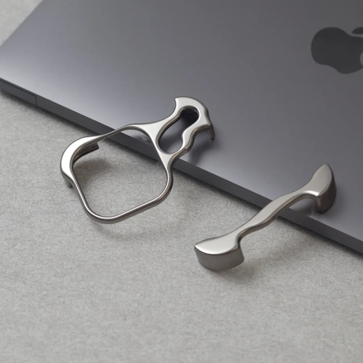 Zinc Alloy Phone Case with Anti-Drop Protection in Minimalist Style