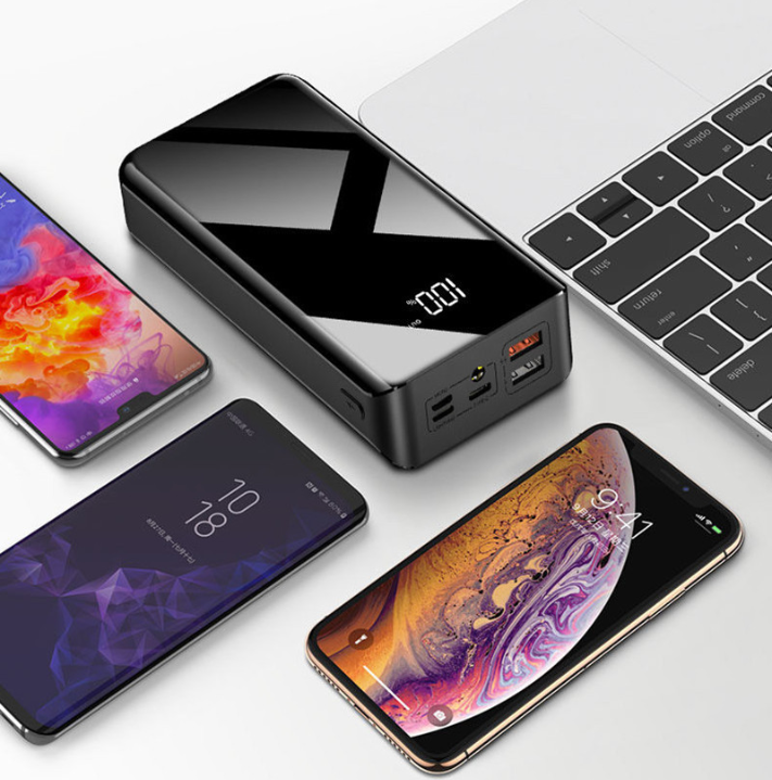 30000mAh Large Capacity Power Bank with LCD Digital Display