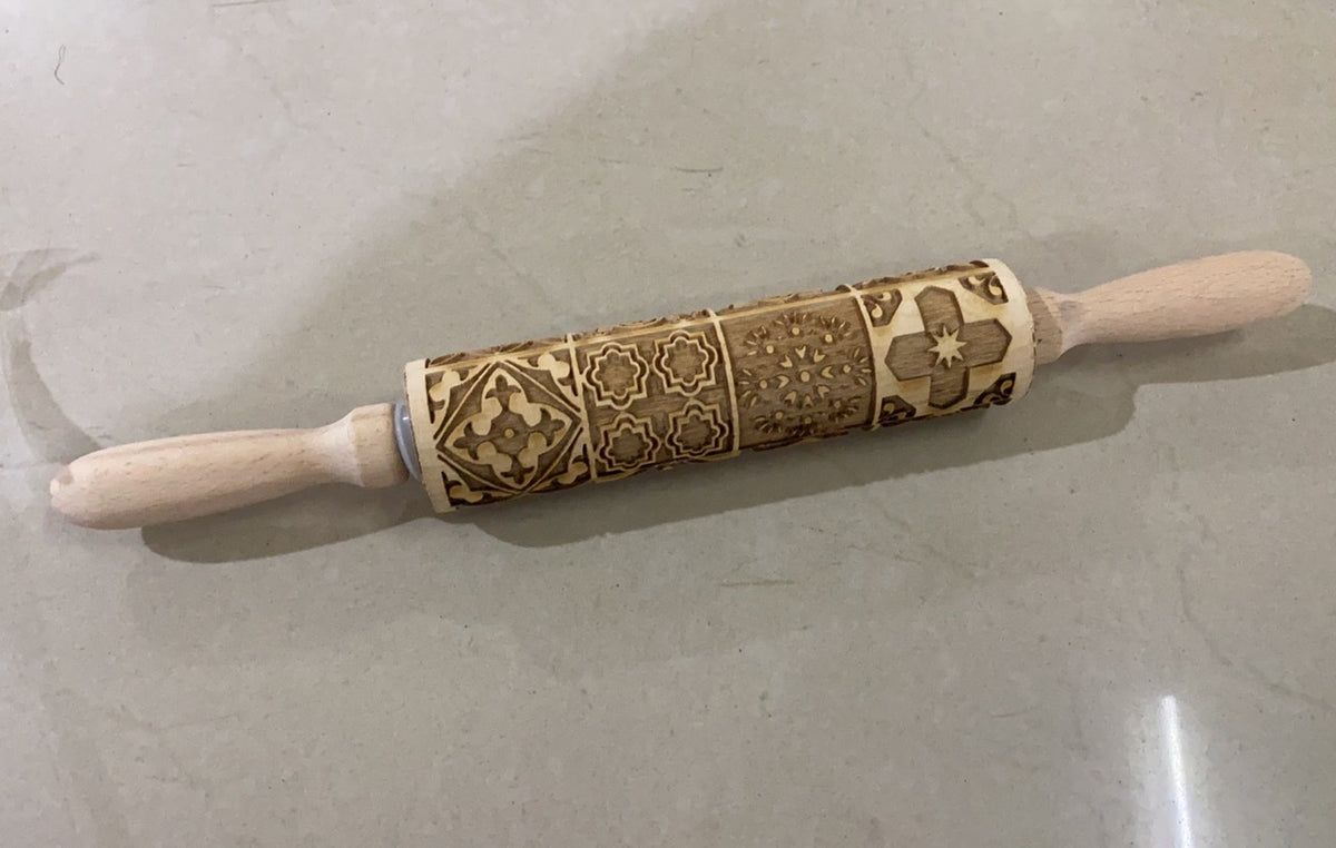 Wooden Christmas Embossing Rolling Pin for Cookies and Dough