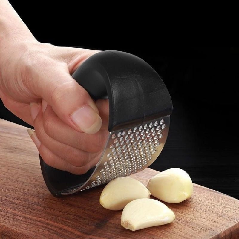 Stainless Steel Garlic Press, Manual Curved Masher for Garlic and Fruit