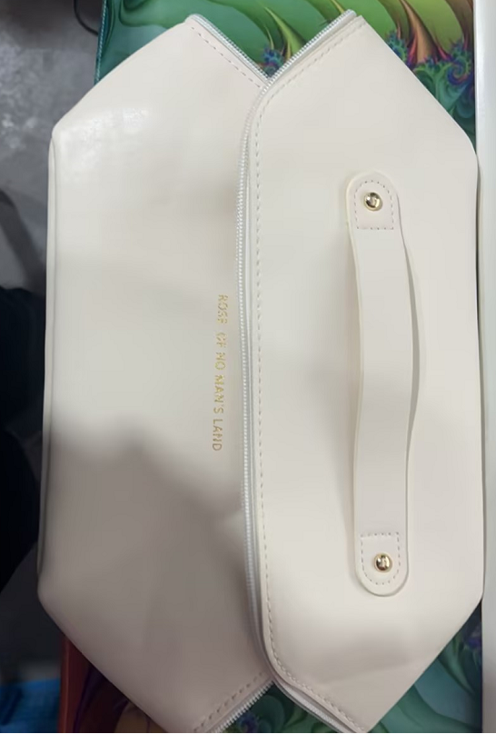 Large Capacity Women's Travel Cosmetic Bag In Soft Leather