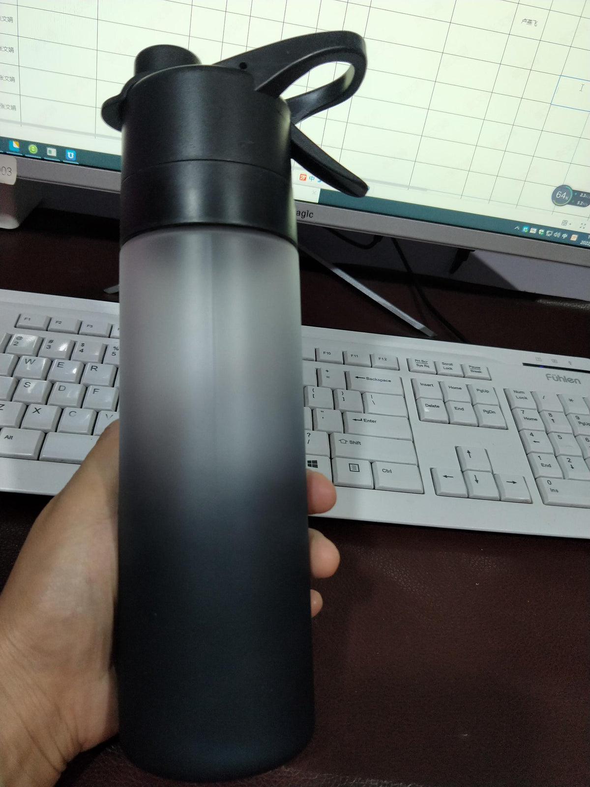 Spray Water Bottle With Handle Strap For Sport And Travel