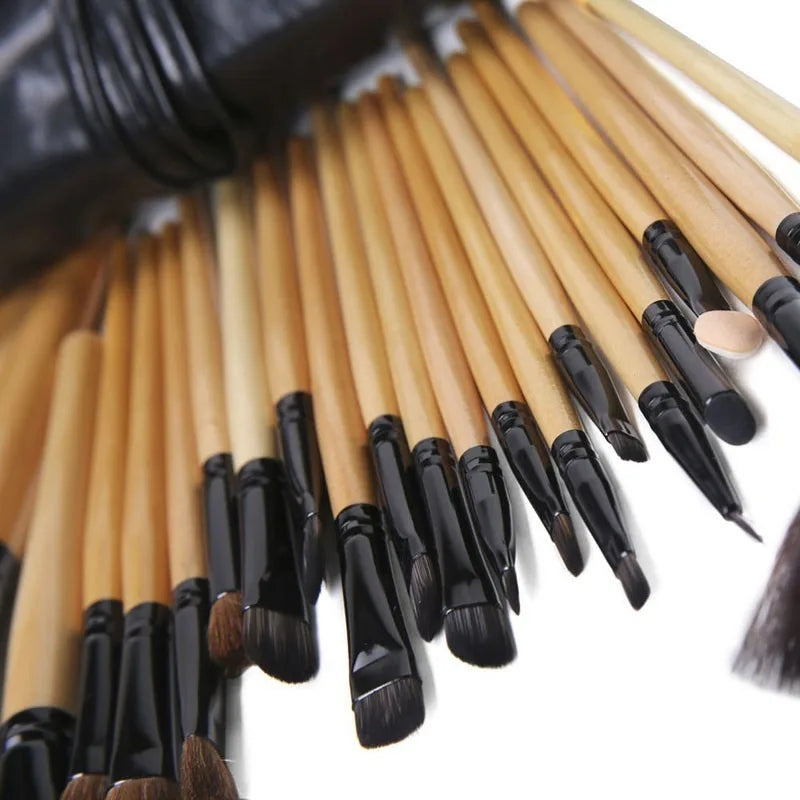 24-Piece Professional Makeup Brush Set in Gift Bag