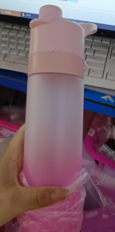 Spray Water Bottle With Handle Strap For Sport And Travel