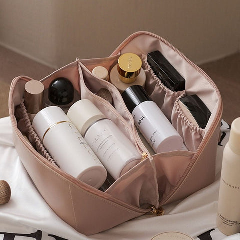 Women's Cosmetic Bag in PU Leather with Spacious Storage