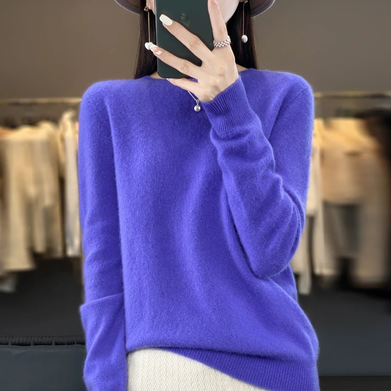 Women's Soft Lightweight Jumper with Timeless Design