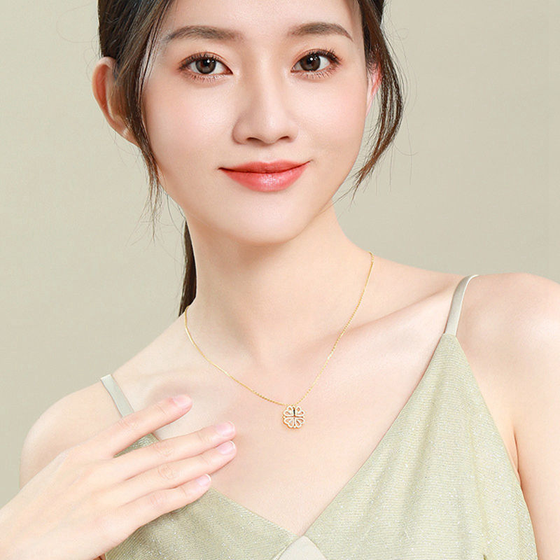Retro Magnetic Folding Heart Four Leaf Clover Necklace
