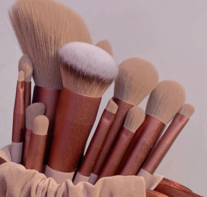 13-Piece Makeup Brush Set with Concealer, Blush and Eyeshadow Brushes