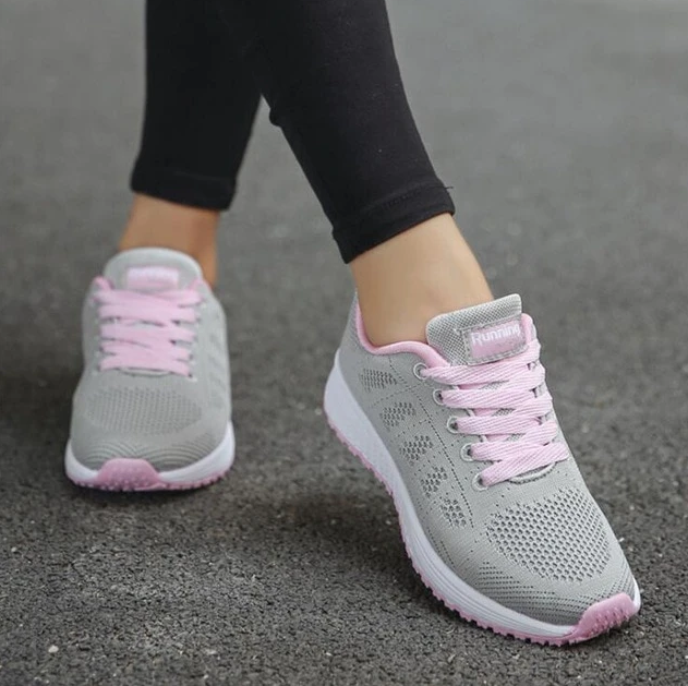 Women's Lightweight Mesh Sports Sneakers with EVA Sole