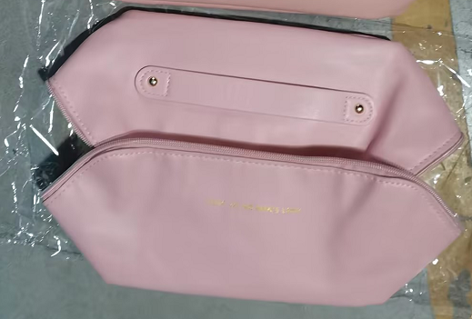 Large Capacity Women's Travel Cosmetic Bag In Soft Leather