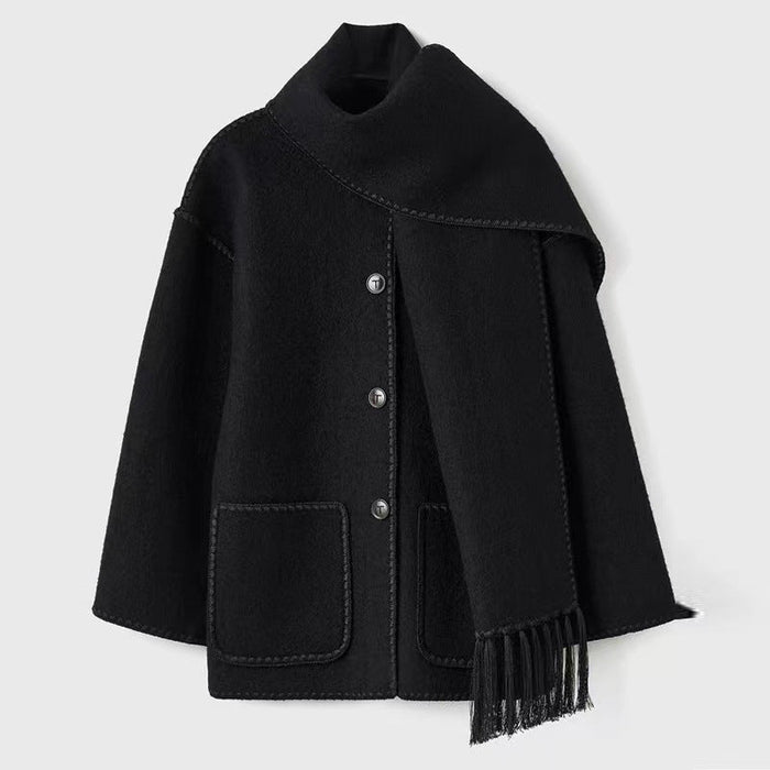 Damen-Capejacke mit kontrastierendem Besatz und Fransendetail