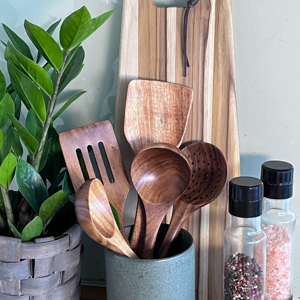 5-Piece Walnut Wooden Kitchen Utensil Set with Rustic Design
