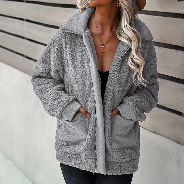 Damen-Teddyjacke mit Stepppartien und Reißverschluss vorne