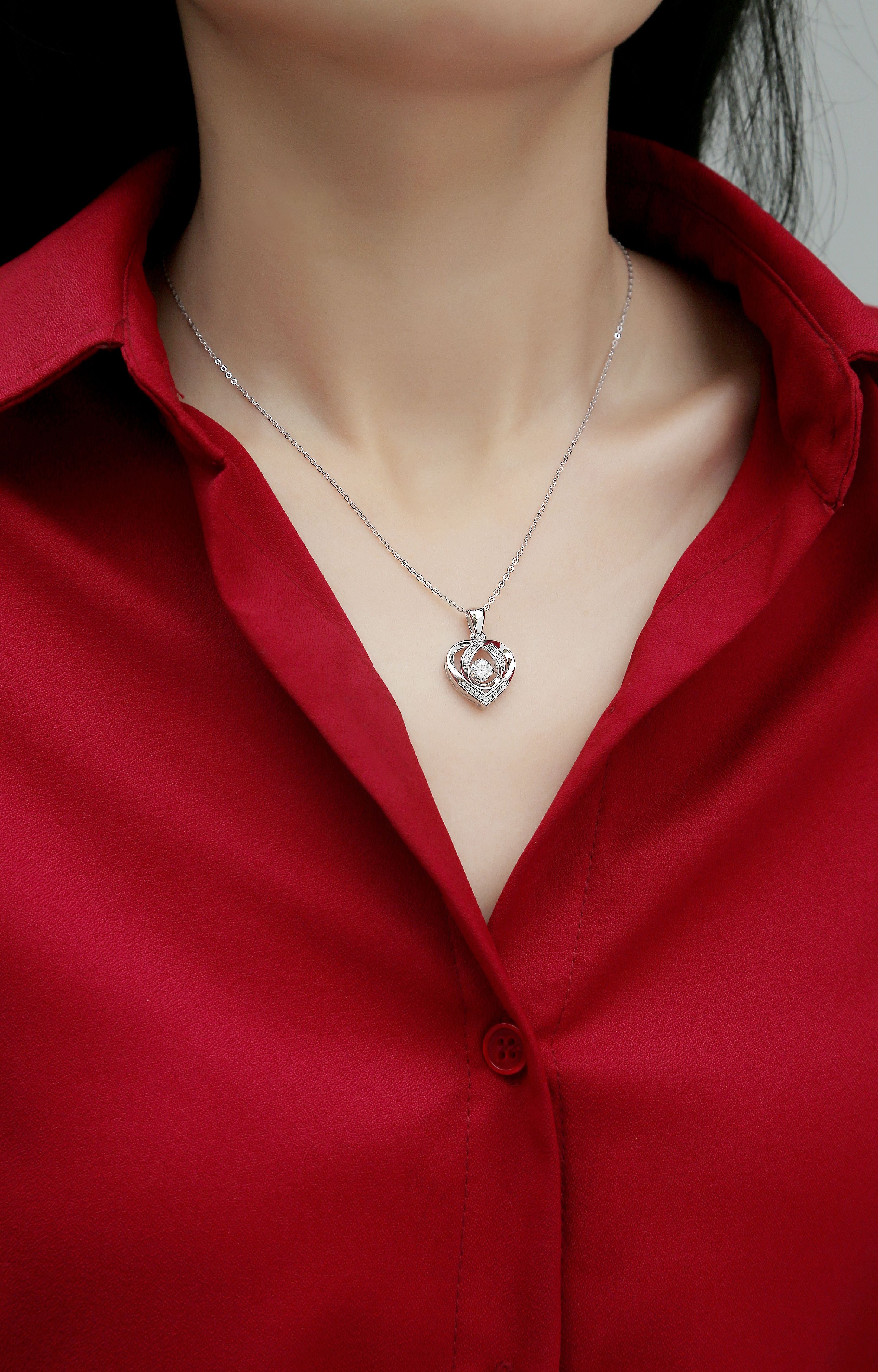 Luxury Heart Pendant Necklace Set with Moissanite Diamond