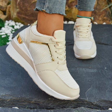 Damen-Wedges mit gepolsterter Sohle und perforiertem Obermaterial