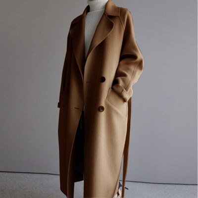 Cappotto lungo invernale da donna dal design intramontabile per le giornate fredde