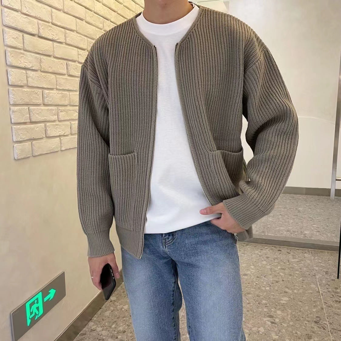 Men's Zip-Up Knitted Cardigan Jumper with Funnel Neck and Pockets
