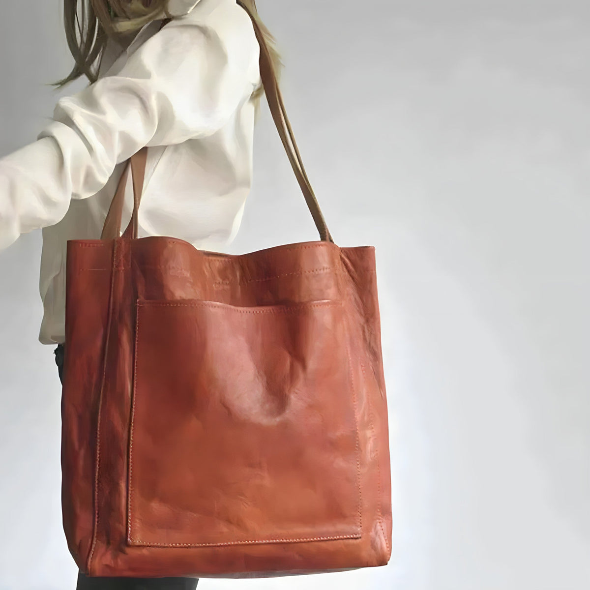 Women's Vintage Handbag with Zip Closure and Roomy Interior