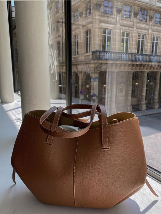 Women's Vintage Tote Bag with Secure Closure and Shoulder Straps
