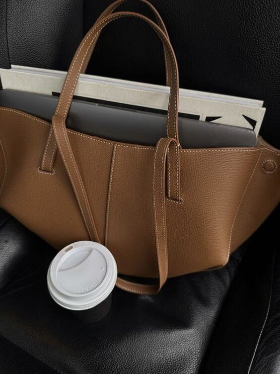 Women's Vintage Tote Bag with Secure Closure and Shoulder Straps